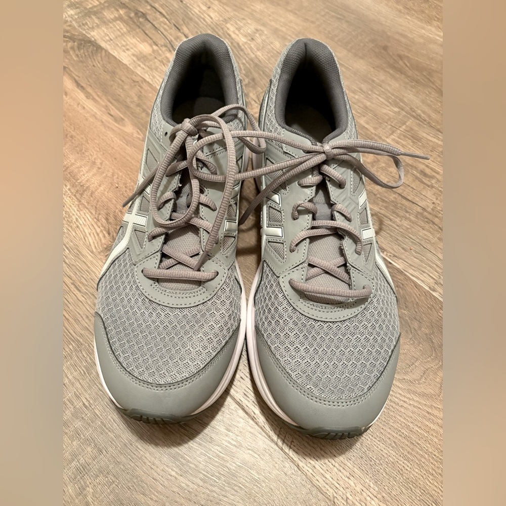 Men’s Asics running shoes size 14